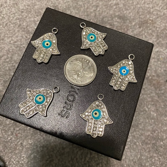 5 pcs hamsa 🧿 hand charms - Picture 2 of 4